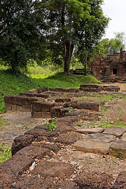 26-Prasat Ta Muen Toch-008